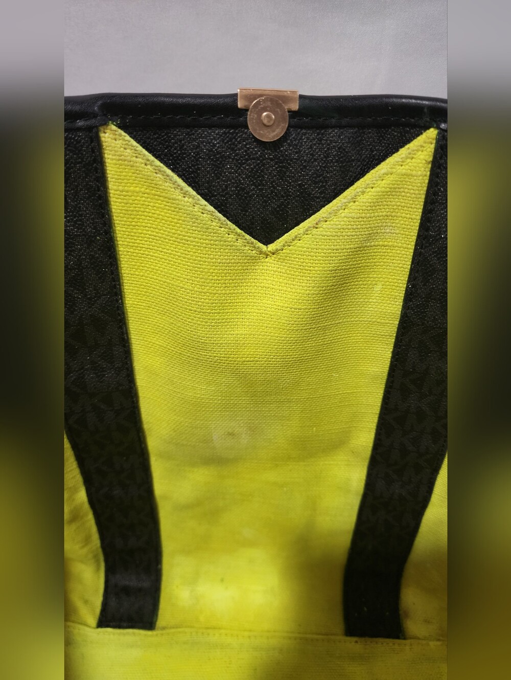 Michael Kors Eva Large Tote  Neon Yellow Stripe - Picture 10 of 16